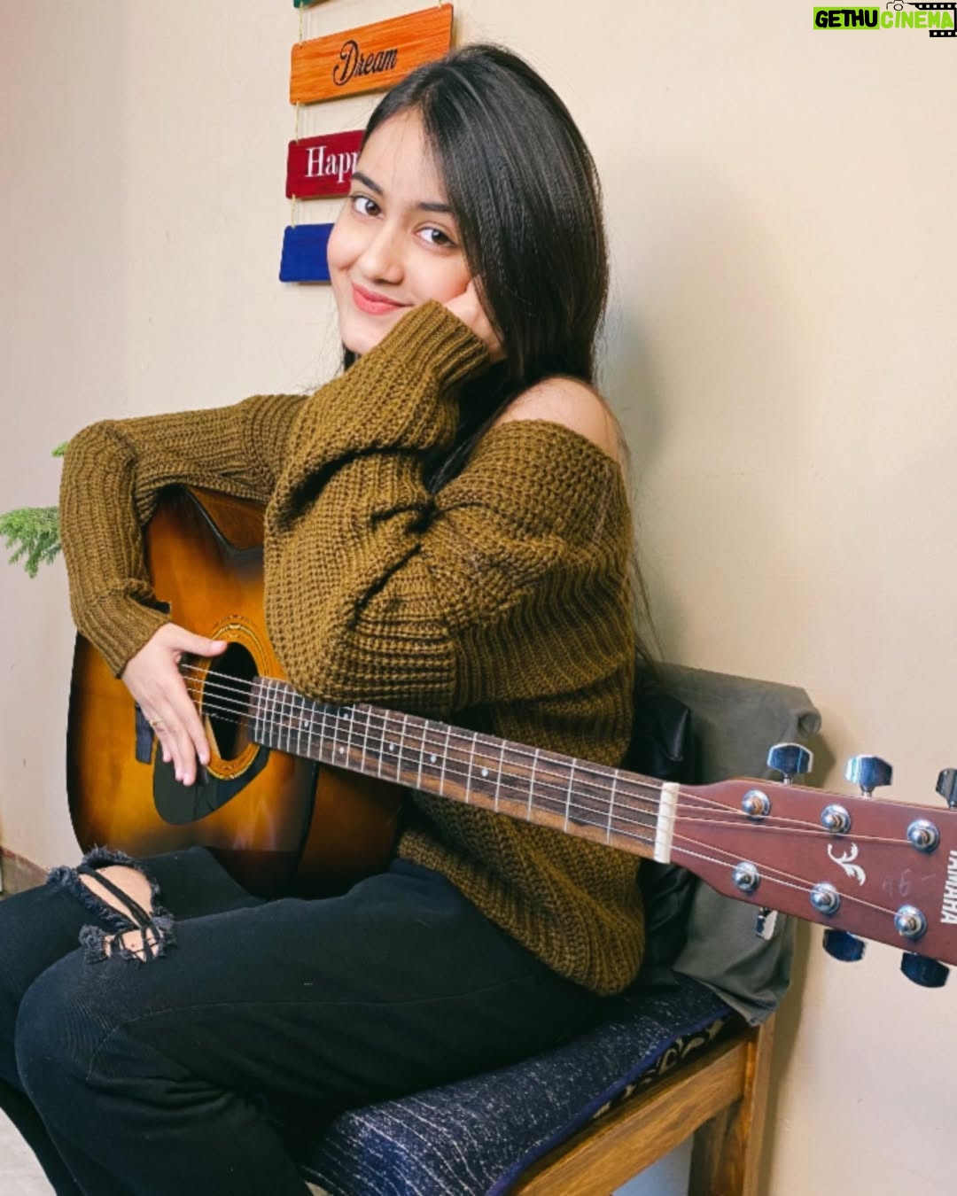 Krati Saini - 169.2K Likes - You smell like love!🤍✨
.
.
.
.
.
.
.
.
.
#swipeleft