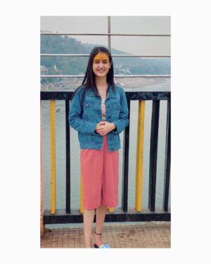 Krati Saini Instagram - Live a little.💕