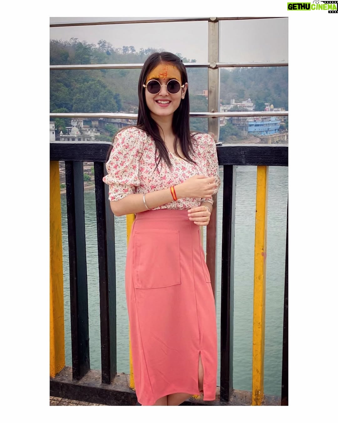Krati Saini - 153.2K Likes - Live a little.💕