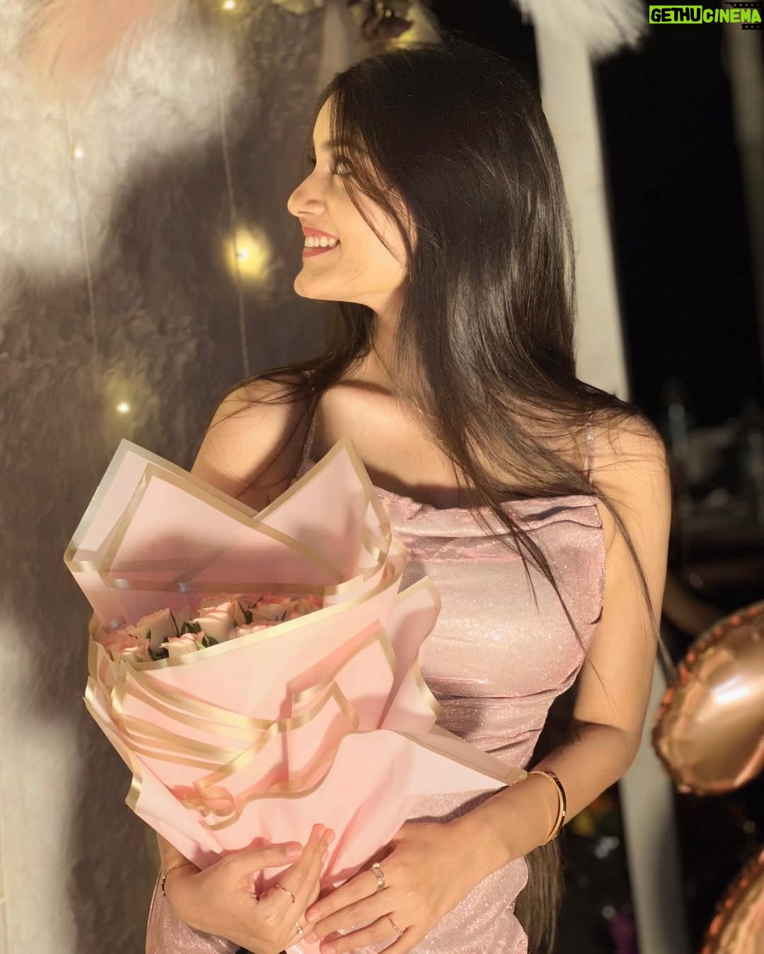 Krati Saini - 150.3K Likes - 18-05-2024💕🪬 #grateful