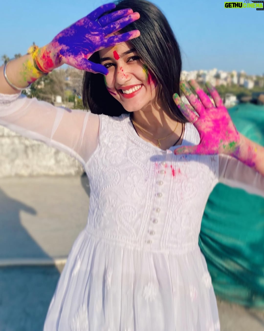 Krati Saini - 148.7K Likes - Holi 2022❤️✨
.
.
.
.
.
.
.
.
.
.
.
.
#holi #holifestival #holi2022 #swipeleft #festival #festivevibes #white #colours #love #peace #explorepage #explore #foryou #foryoupage #kratisaini #bhopal #bhfyp