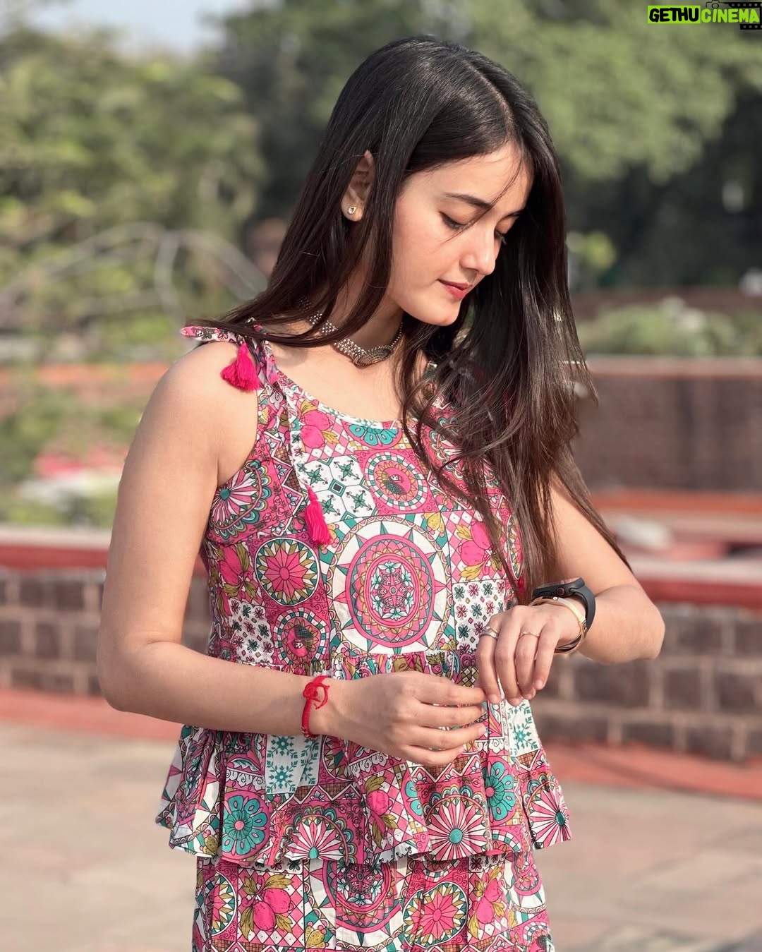 Krati Saini - 296.1K Likes - मेरे लिये तू बरकत का ताबीज़ है💕