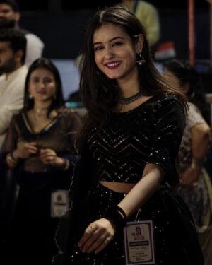 Krati Saini Instagram - अपने ही रंग में मुझको रंग दे…🖤
Pc: @bunty__photography
.
.
.
.
.
#navratri #navratri2022 #random #abhivyaktigarba #abhivyakti #abhivyakti2022 #kratisaini