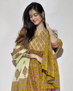 Krati Saini Top 100 Instagram Photos and Posts
