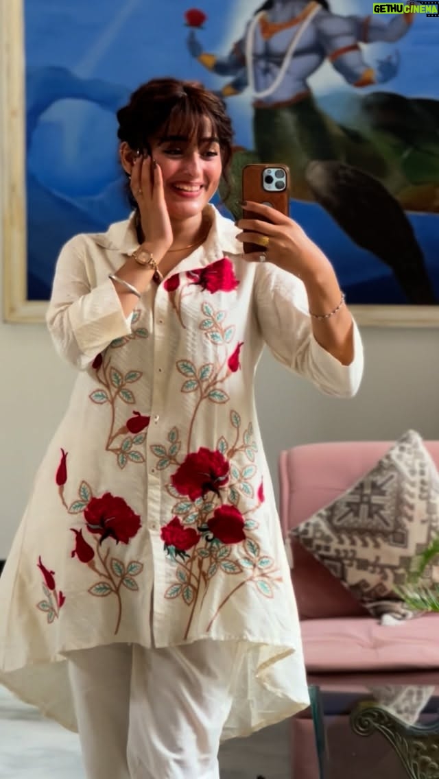 Kratika Agarwal - 27.3K Likes - @maharishiayurvedaretreat  Experience holistic healing through authentic Ayurvedic wellness and sattvic cuisine at Maharshi Ayurveda Wellness, Rishikesh.”