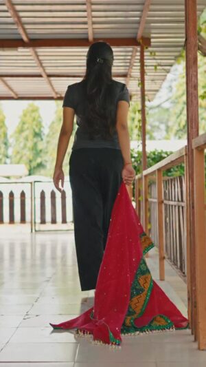 Kresnaa Instagram - Maru Mannš¦
wearing: @_vulcal_
šø: @sahildixit07 @aaditya.jpeg
special thanks: @dhrumilsharmaa
#navratrispecial #reels #chaniyacholi #fyp #trendingreels #viral #morbanithanghatkare #navratri2025 #garba #explore #fypage