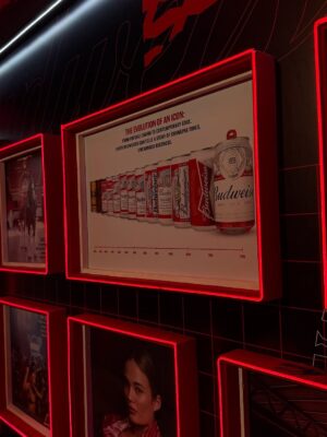 Kresnaa Instagram - you know, it’s going to be iconic when it’s BUDXNBA night🔥
@budweiserindia @nba @nbaindia
#BUDXNBAHOUSE
#NBAHOUSE #NBAINDIA
#BUDX #BUDWEISERINDIA
#lifeinyourdistrict.