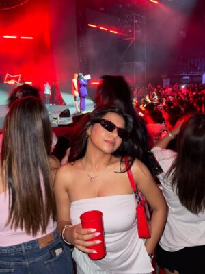 Kresnaa Instagram - you know, it’s going to be iconic when it’s BUDXNBA night🔥
@budweiserindia @nba @nbaindia
#BUDXNBAHOUSE
#NBAHOUSE #NBAINDIA
#BUDX #BUDWEISERINDIA
#lifeinyourdistrict.