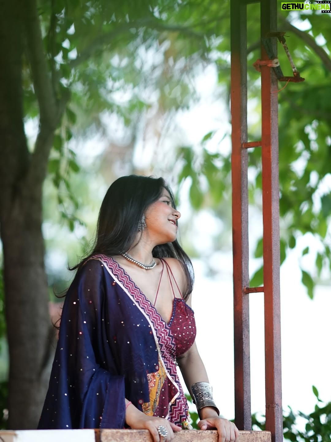 Kresnaa - 803 Likes - this fit deserved a special post!💞

wearing: @_vulcal_ 
captured by: @clicksbyhardik 

[Navratri 2025, uway, united way, chaniya choli, Navratri eve, garba, hair , makeup]

#navratri #explore #chaniyacholi #uway #unitedway #eve