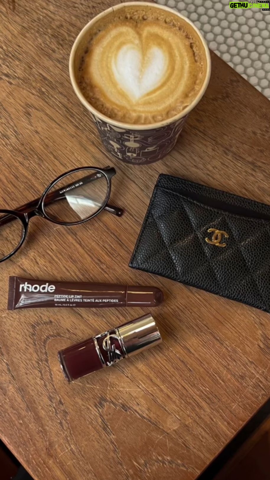 Kresnaa - 8K Likes - everyday must haves for this monsoon💋✨

comment down for product links 🔗 

(makeup routine, everyday makeup look, beginner friendly, must haves) #girls #makeup #monsoonmakeup #summermakeup #beginnermakeup