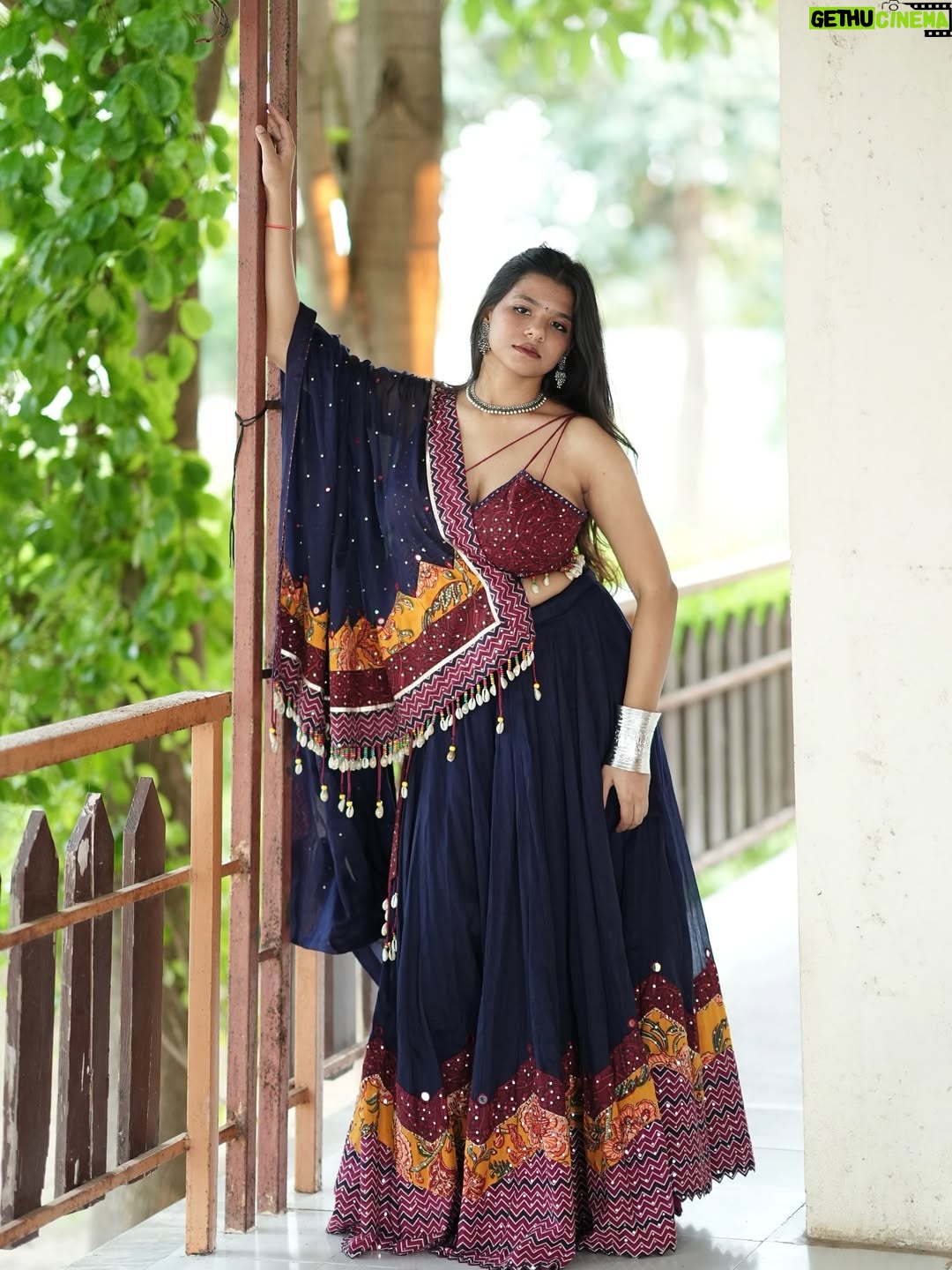 Kresnaa - 803 Likes - this fit deserved a special post!💞

wearing: @_vulcal_ 
captured by: @clicksbyhardik 

[Navratri 2025, uway, united way, chaniya choli, Navratri eve, garba, hair , makeup]

#navratri #explore #chaniyacholi #uway #unitedway #eve