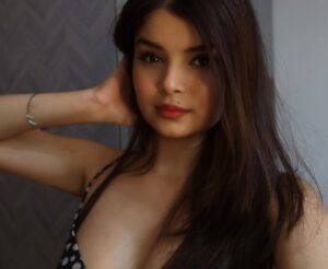 Actress Krutika Ojha HD Photos and Wallpapers August 2025