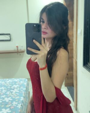 Krutika Ojha Instagram - ♥️
.
.
.
.
👗 - @labelaishwaryrika