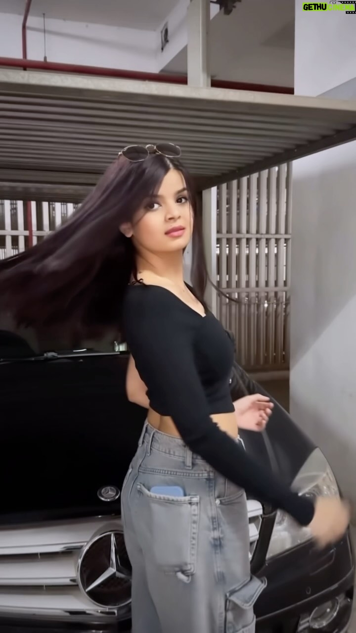 Krutika Ojha - 114.1K Likes - random 🖤