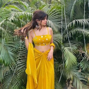 Krutika Ojha Instagram - Mortal Ki Haldi ✨💛
#S8UL
👗 - @ordinaree.in