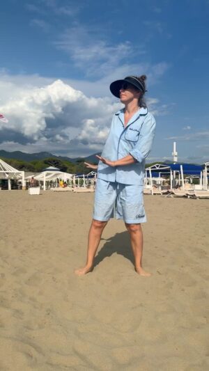 Ksenia Sobchak Instagram - Когда понял , что у тебя есть шанс на работу мечты! Таня , выбери меня🙏🏻 @buslya
На мне:
Костюм @walkofshame.me