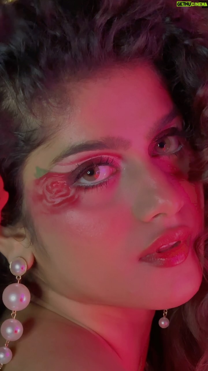 Laakshi Pathak - 96.6K Likes - Happy Gulab day 🌹