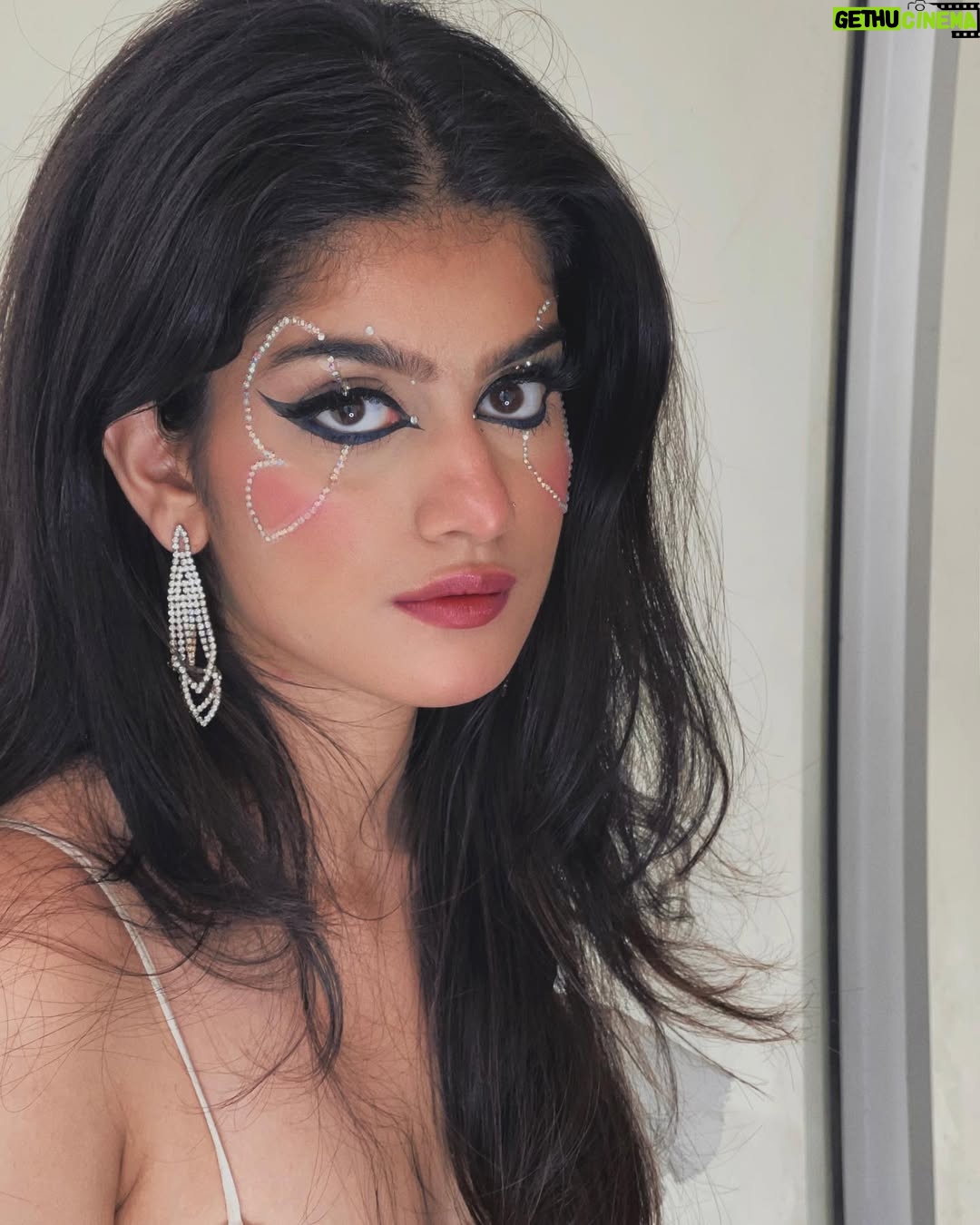 Laakshi Pathak - 113.7K Likes - 🦋