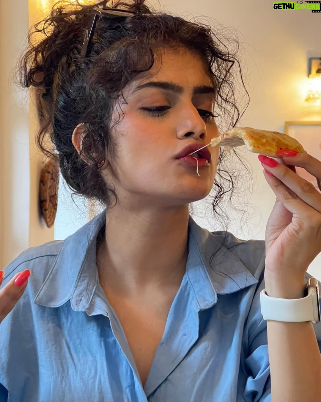 Laakshi Pathak - 96.8K Likes - ‘Happy Laakshi’ Dump