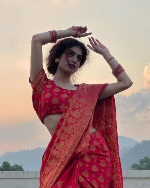 Laakshi Pathak Instagram - के दिल अभी भरा नहीं… 🥀