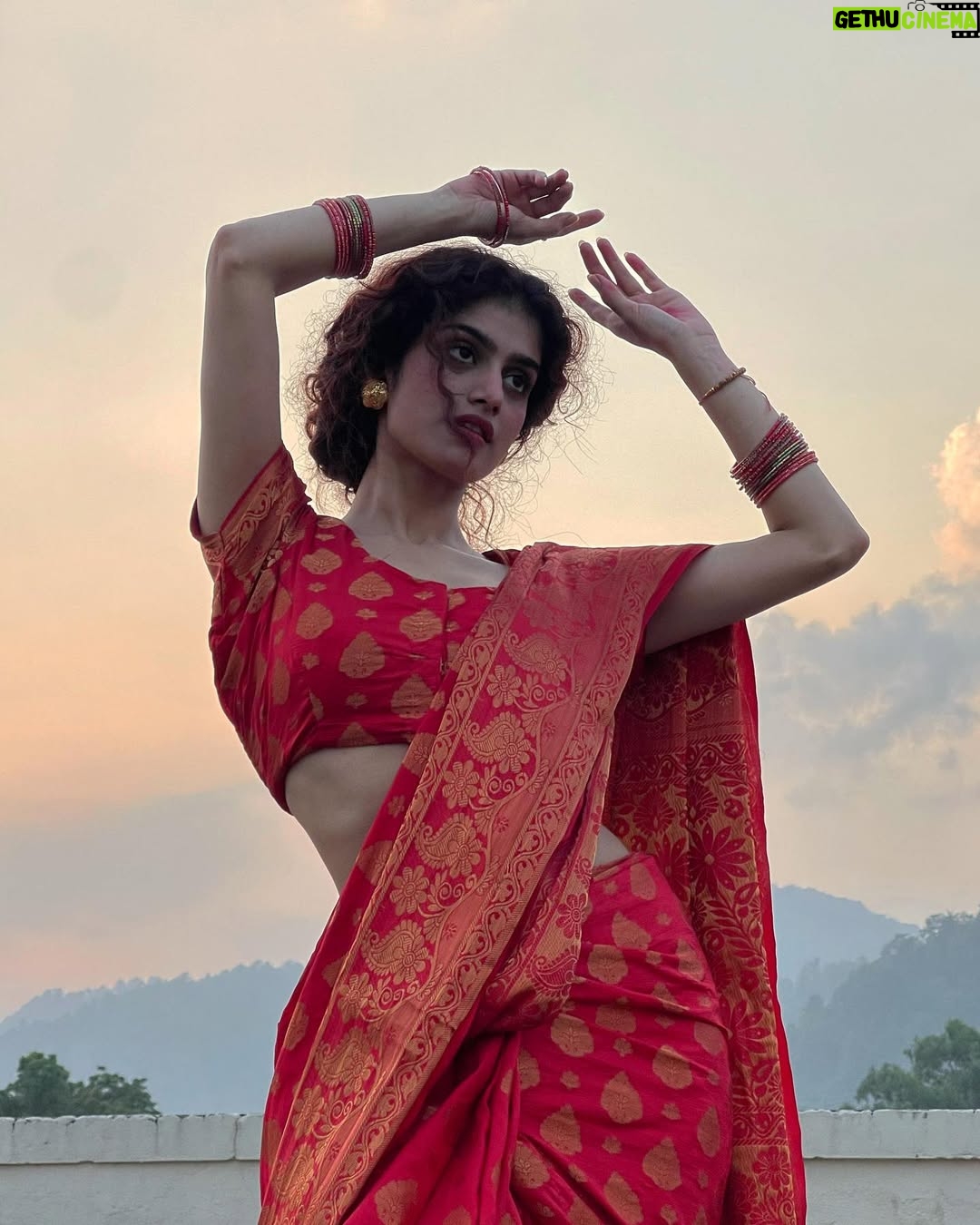Laakshi Pathak - 128.6K Likes - के दिल अभी भरा नहीं… 🥀