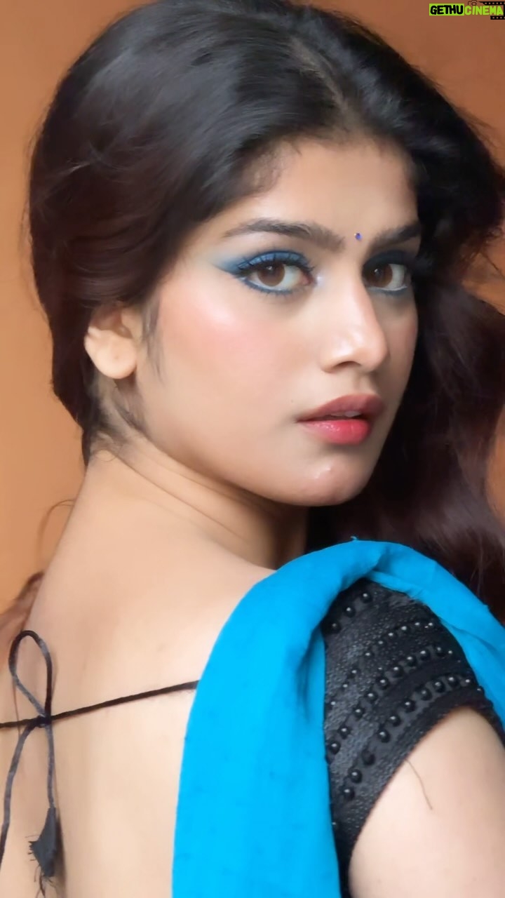Laakshi Pathak - 145.1K Likes - Tumhe kaisi lagti hu?