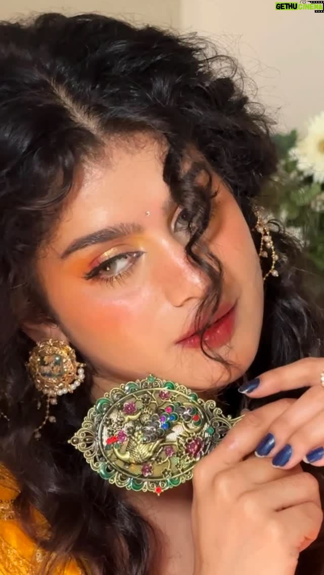 Laakshi Pathak - 259K Likes - 👁️ 👁️