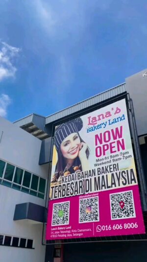 Lana Nodin Instagram - MMDG&W❤ TQ sister ritrud727 sudi dtg support kedai kami😘😘😘 pada mereka yg belum.datang lagi, jemput datang ke @lanabakeryland ýg berada di Kota Damansara Jalan Teknologi ( sebaris uptown kota damansara) j datang shopping kat sini sebab banyak bahan2 ingredient yg murah2, parking senang selesa, termasuk bahan2 utk cafe2 pun ada..., jgn risau harga kami sangat2 murah di.pasaran, kalau x percaya datang sendiri dan compare je😉 Jemput Datang tau 😉🙏 ... Repost by @_reposta
———
Bli brg nk buat kek coklat dgn @cik_ala117 kt @lananodinmckienzie @lanabakeryland kedai bahan kek terpaling besaq di msia…dekat nk ghaya ni sape nk bisnes biskut ke kek ke,p shopg kt @lanabakeryland ..murr murrr jee 🥰
@lanabakeryland tgh cari staff n chef pastry…sapa nk keja boleh DM @lananodinmckienzie @lanabakeryland