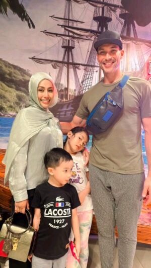 Lana Nodin Instagram - MMDG&W❤️ Alhamdullilah .. 😍💖😊 #iftar2024 #família #ramadhan2024