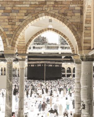 Laudya Cynthia Bella Instagram - 🕋❤️