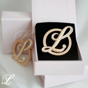 Laudya Cynthia Bella Instagram - Assalamu'alaikum L Girls.. We present to you a new thing by @lbylcb
•
•
#LBroochSwarovski terdiri dari  -190 mix of Crystals dan Mutiara Swarovski (170 adalah crystals) dimana keunggulan Crystal Swarovski adalah teknologi Superior Sparkle & Brilliance (16 facets/cut) serta Advanced Cutting Technology yang menjadikan #LBroochSwarovski akan tampak lebih mewah dan ekslusif.
•
•
Nilai plus lain dari #LBroochSwarovski adalah desain hand-crafted plating yang berwarna Rosegold, sehingga menampilkan sisi cantik dan elegan yang dipadukan dengan taburan Crystal Swarovski yang mewah dan eksklusif. •
•
So, Lgirls.. You can start ordering this #LBroochSwarovski by now. Untuk detail dan price kamu bisa menghubungi nomor kontak admin yang ada di bio Instagram kami, yaa.
•
•
Get this exclusive #LBroochSwarovski to complement your #RayyaLooks with #LbyLCB! 💎
#LCB
#loveconfidencebeauty