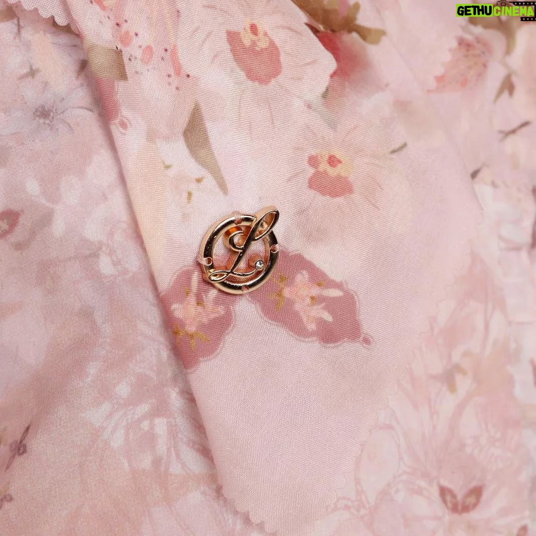 Laudya Cynthia Bella - 29.4K Likes - بِسْمِ اللَّهِ 

Alhamdulillahillazi bini’matihi tatimushalihat..

Koleksi Amour Series telah hadir!

Koleksi L mencakup hijab, shirt, skirt, long shirt, dress, prayer set, serta aksesoris seperti brooch dan tas. Semua dirancang dengan motif dan bahan yang indah, karena L selalu mengedepankan kenyamanan dan kualitas, InsyaAllah.

Temen-temen bisa langsung cek instagram @lbylcb dan klik link di bionya untuk order. 
Happy Shopping 💕