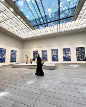 Laudya Cynthia Bella Instagram - بِسْمِ اللَّهِ 

Collect Louvre moments 🤍📸 
#ماشآء الله تبارك الله