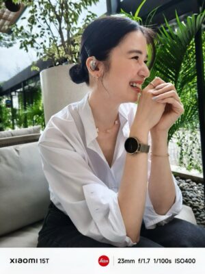 Laura Basuki Instagram - It's time to shine with Xiaomi's all-new Gold Collection wearables, paired beautifully with my #Xiaomi15T! Love how they complement my looks and make me feel more elegant and confident in my everyday style.