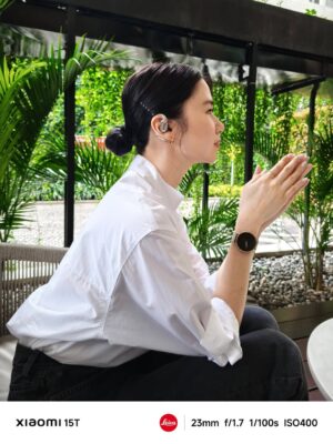 Laura Basuki Instagram - It's time to shine with Xiaomi's all-new Gold Collection wearables, paired beautifully with my #Xiaomi15T! Love how they complement my looks and make me feel more elegant and confident in my everyday style.