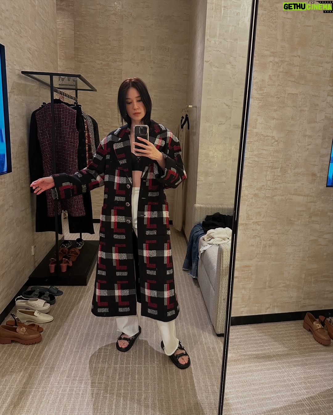 Laura Basuki - 73.1K Likes - 🍷