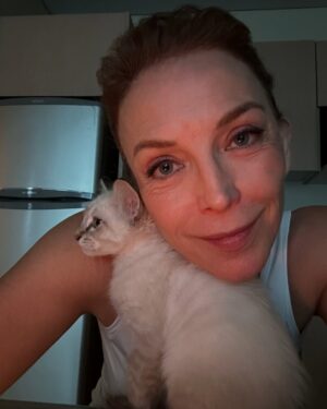 Laura Flores Instagram - Aqui tengo mi version de Simba él es Leo #fyp #parati #foryou