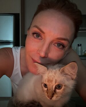 Laura Flores Instagram - Aqui tengo mi version de Simba él es Leo #fyp #parati #foryou