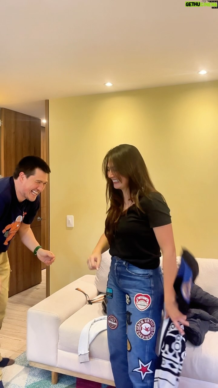 Laura Rodriguez - 54.7K Likes - ¿Cómo manejas los momentos de desorden en casa? Comparte tus tips y etiqueta al súper desordenado 😂🤣 

#pareja #humor #humorenpareja