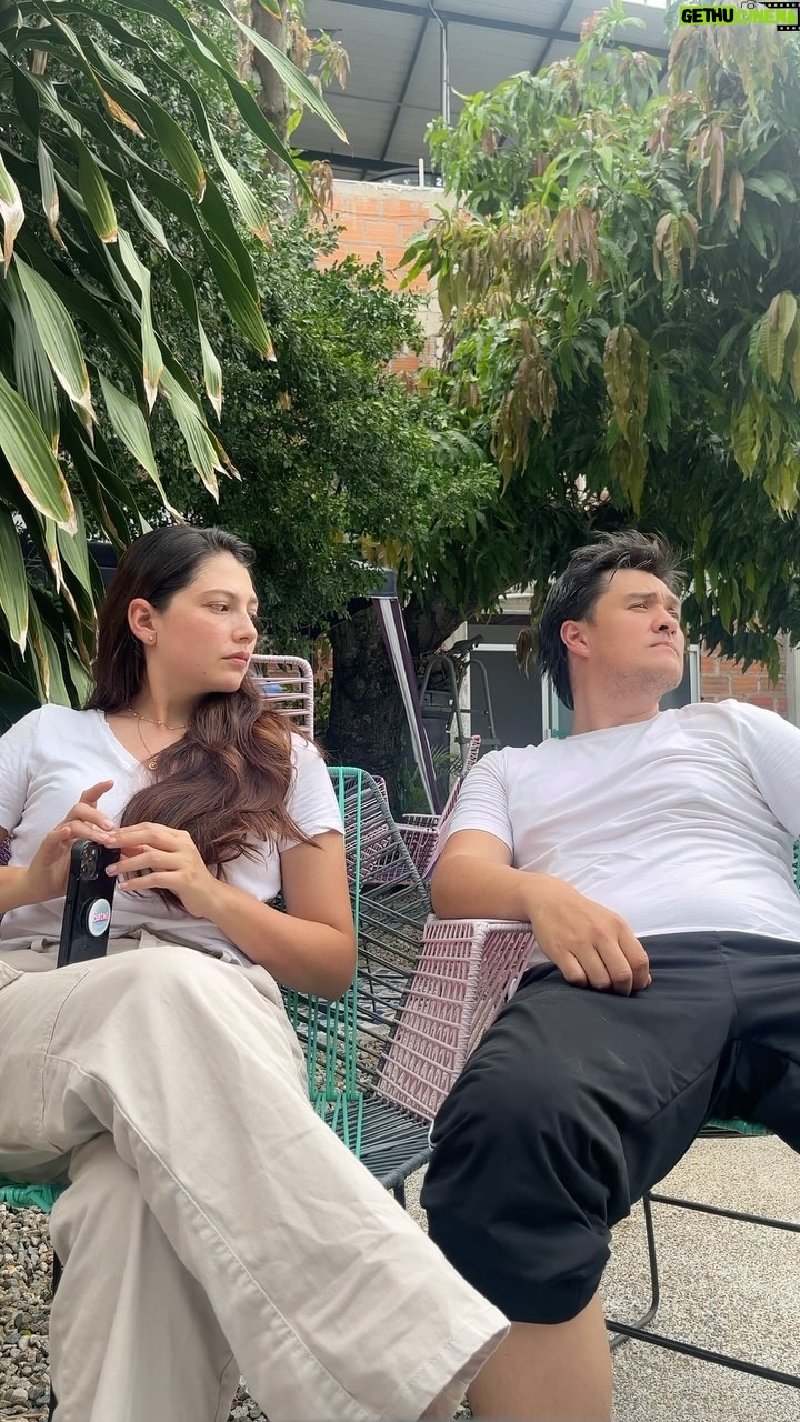 Laura Rodriguez - 33.1K Likes - Y sabes el tuyo en qué se queda pensando? 🧐💭 Uno si es muy pendejo😂🤣 

#humor #pareja #humorenpareja #elmatrimonioeshermoso