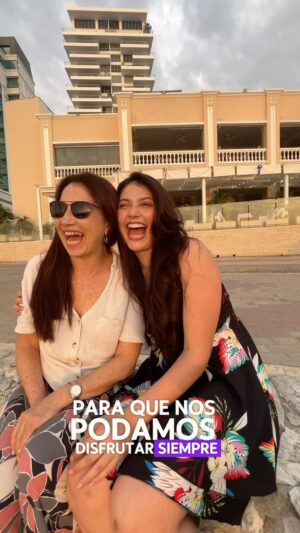 Laura Rodriguez Instagram - 💜¡MAMI CONTIGO TODO SALE BIEN, ERES MI AMULETO💜

Sin duda de los mejores planes que hay en la vida, será compartir con la mamá, dejarse cuidar, consentir, aprender y ahora enseñar. Recuerdos para siempre 

La sorprendí este fin de semana y terminamos haciéndonos el color juntas, un momento INCREÍBLE.

Con Palette fuimos a la fija porque tiene los colores que amamos ✔️ trae todo en el kit ✔️ cuida nuestro pelo ✔️y los colores nos duran mucho ✔️

Así que si aun no lo has hecho, es hora de sorprender a tu mamá. Haz un plan distinto, llénala de color, que se vea y sienta hermosa! Nos pusimos el mismo tono, ¿Quieres saber cuál? 

#Palette #Decolorvivo #mama #publicidad