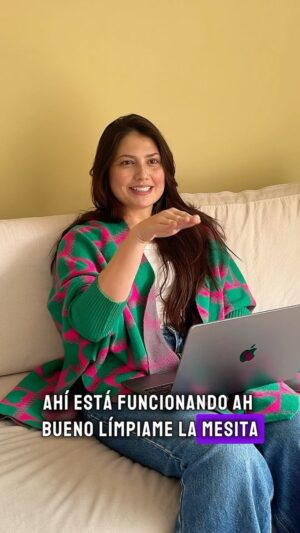 Laura Rodriguez Instagram - Guárdalo para que la apliques 😂🤣 Sígueme para más tips matrimoniales…. Aquí empieza el primer video de la saga 😂😂🤣