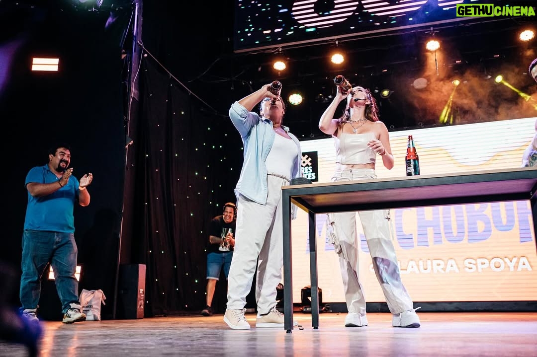 Laura Spoya - 33.4K Likes - Todo lo que fue el primer Good Time en el Canout. Gracias goodcitos por estar en este momento histórico y ser parte de la manada. 👌

📸 @maritza_ojoxojo una capa 👌