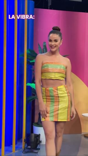 Laura Spoya Instagram - ¡Buena vibra ✨, energía arriba y ritmo que contagia! ✨🎶
En #AlSextoDía no solo te traemos las mejores historias… ¡también las mejores vibras! 🕺💃
Cada sábado hay una sola regla:
🌟 PONERLE ACTITUD POSITIVA A TODO 🌟
#BuenaVibra #AlSextoDía #SábadoDeLocura #TrendTikTok #PerúBaila #EnergíaPositiva