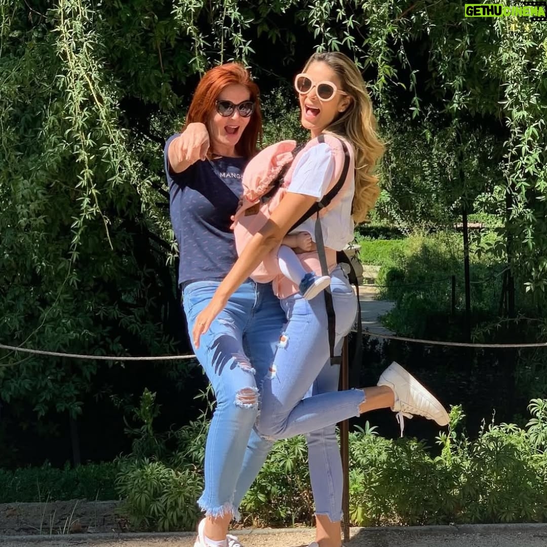Laura Spoya - 57.4K Likes - Feliz día mami querida y Lalita ❤️. Este año les toca un poco sucedidas de salud pero siempre con la mejor actitud y vibras positivas ❤️
Maaaaa: gracias por siempre haber estado en cada momento importante de mi vida! En las buenas, malas y peores.. sieeempre juntas ❤️. Pronto estarás al 💯! Te quiero 💕! @julysolm 
Lalita: gracias por ser muestra de fortaleza y resiliencia! Te quiero mucho! Aún nos quedan muchísimas cosas por vivir! Mi segunda mamá 💕