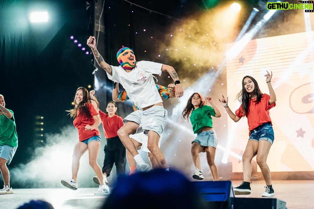 Laura Spoya - 33.4K Likes - Todo lo que fue el primer Good Time en el Canout. Gracias goodcitos por estar en este momento histórico y ser parte de la manada. 👌

📸 @maritza_ojoxojo una capa 👌