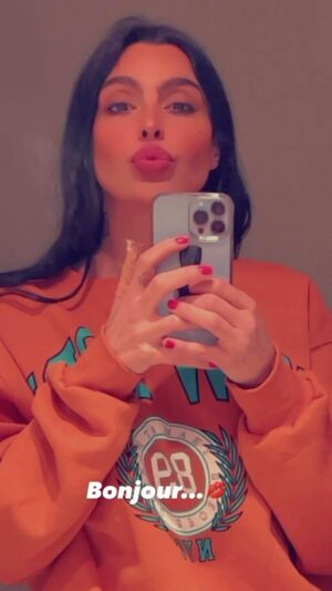 Layla Iskandar Instagram - صباحو ✌️Bonjour 💋