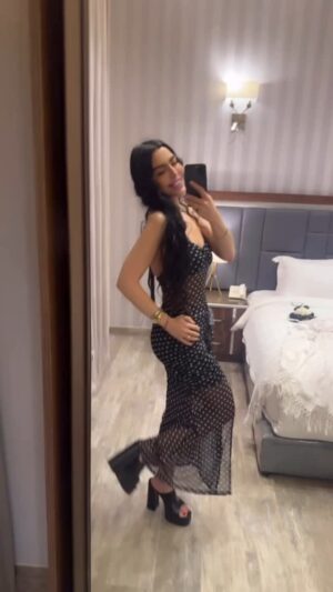 Layla Iskandar Instagram - Do u think anyone care really?
