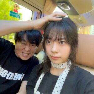Lee Jae-in Instagram - 터지지 않아 심장은.. 잘 터지지 않아.. (다독)
#하이파이브 무대인사🫀심장이 두근두근