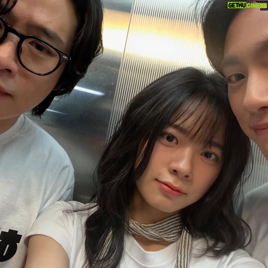 Lee Jae-in - 87.6K Likes - #하이파이브 무대인사중!!!🫀 편지랑 선물 너무 고마워요🍀